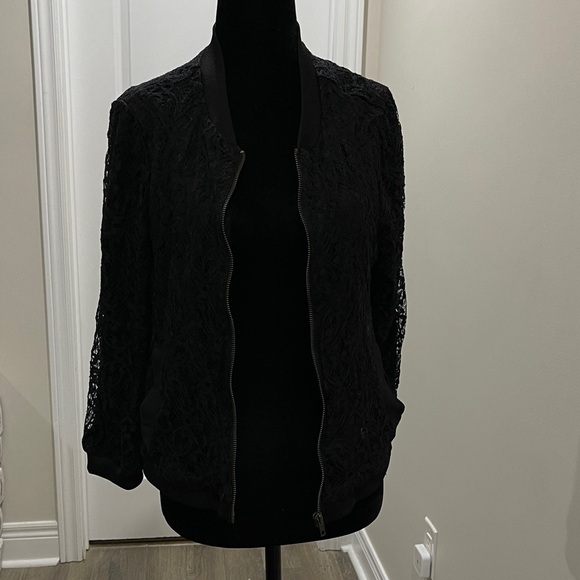 Lace bomber - Picture 2 of 6